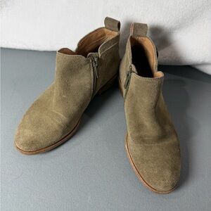 UGG Women's Ankle Boots - Taupe Suede
